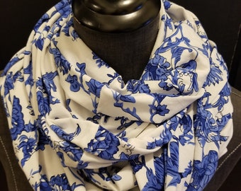 INFINITY SCARF. Circle Scarf.Mother's Day.Tube Scarf.Gift ideas for Her.Blue/White.