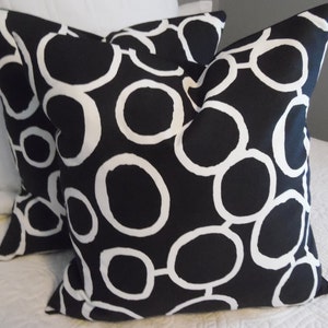 GEOMETRIC.Modern Decor. Black.White.Unisex.Home Decor. Pillow Covers. Product ID# P0370