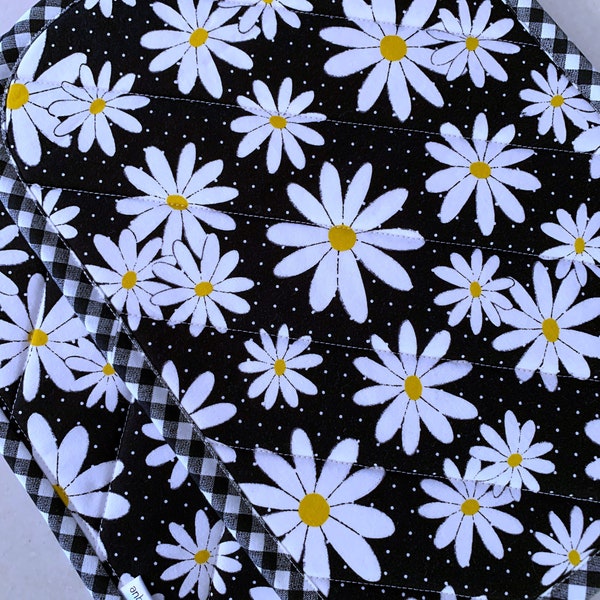 Casserole Hot Pad, Daisy, Oversized, Large Kitchen Trivet, Quilted, Reversible, 10"x14", Black and White, Gingham Binding, Table Linen