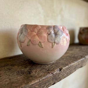 Vintage C.1980s-90s Ceramic Pastel Pink Purple Flowers Floral Plant Pot Planter