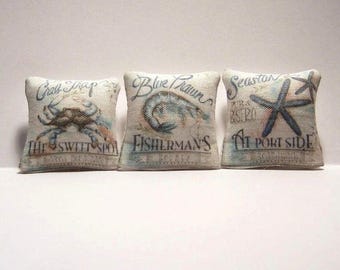 Miniature Shabby Chic Cream /& Pink RosesThrow Pillows Dollhouse Diggs 1:12