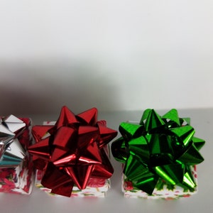 Set of 4 Miniature Christmas Presents W/ Shiny Bows 1:12 Artisan Made ...