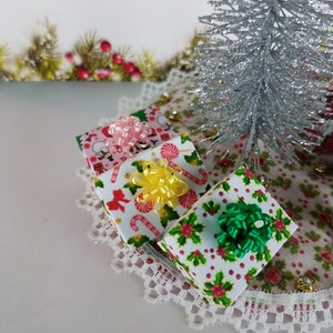 Set of 5 Miniature Christmas Presents W/ Designer Bows 1:12 Artisan ...