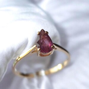 UNTREATED Sapphire Ring 14K Gold RARE  - 0.86 Ct. - Genuine Sapphire Ethically Earth Mined One of A Kind