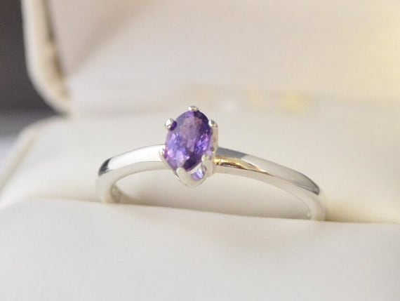 Sapphire Ring Intense Violet - 0.52 ct. Genuine Sapphire Ethically Earth Mined