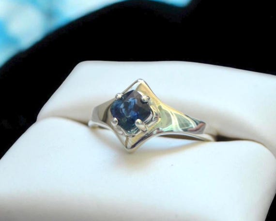 Sapphire Ring - 1.18 Carat- Dark Blue in a Princess Square setting