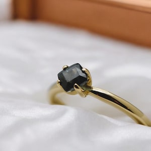 Sapphire Ring -14K Solid Gold - 0.81 Ct.- Navy Blue - Genuine Sapphire Ethically Earth Mined