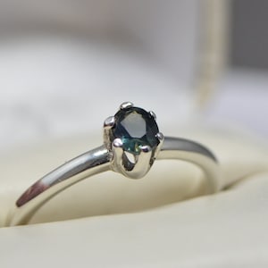 Montana Sapphire &quot;Untreated&quot; Ring 0.39 ct Blue Teal green Genuine Sapphire Ethically Earth Mined