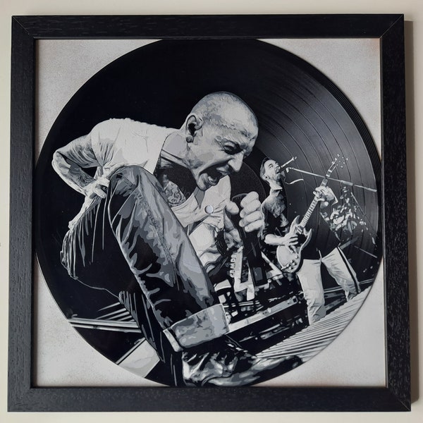 Chester Bennington pintado en disco de vinilo - Enmarcado y listo para colgar. Arte del disco de vinilo