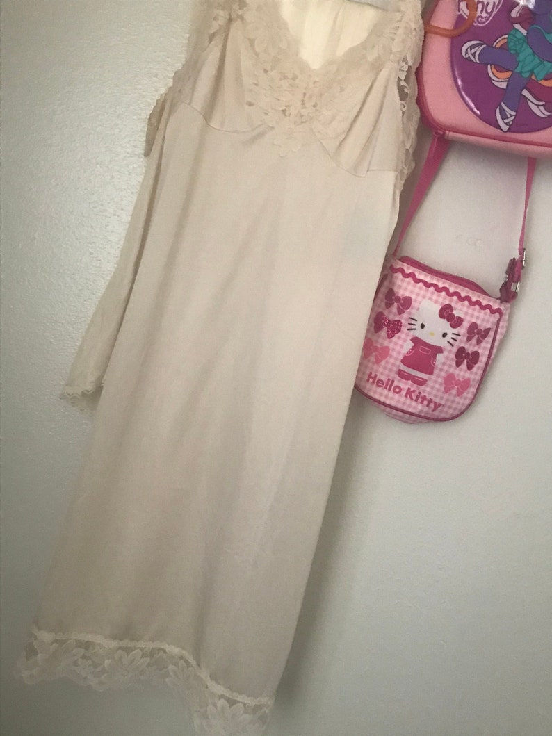 Loraine Vintage Nylon /& Lace Slip