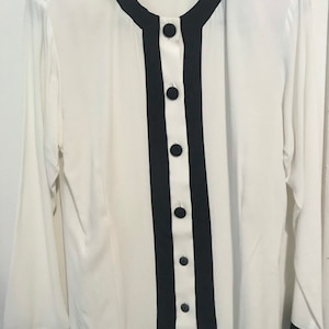 Simple Vintage Ann Taylor White & black Blouse