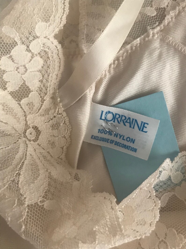 Loraine Vintage Nylon /& Lace Slip