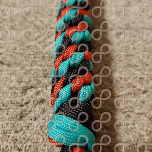 Handmade Paracord Kayak Leash - 2ft, Shallow Water Pull - Caribbean Blue Pattern