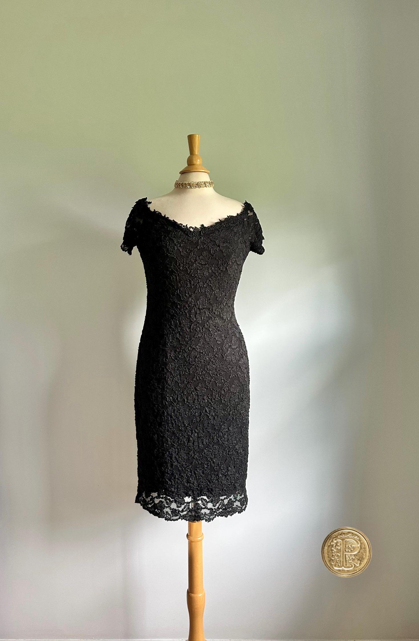 pretty woman black cocktail dress Vintage 1990s Does 1950s Stretch Lace Wide Scoop Neck Dress, Formal Wedding, Gown Medium Large Chocolate And Pink