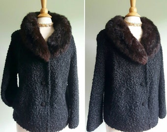 Vintage anni '50 1960 cappotto boucle di lana nera, colletto di pelliccia, 50s 60s cropped giacca, abito formale cocktail opera cappotto, persiano look agnello