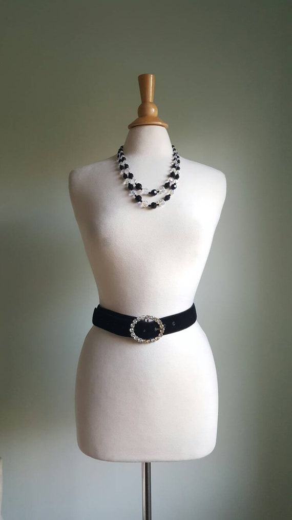 Vintage 1960s does 1920s 1930s jewel buckle black… - image 10