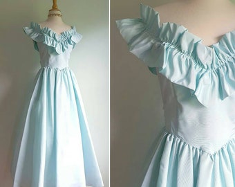 Vintage 1970s 1980s pale baby aqua blue Gunne Sax dress, taffeta pastel formal princess gown, off shoulder ruffle, full skirt
