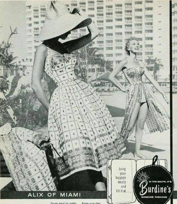 Vintage 1950s Hawaiian dress, tropical floral pri… - image 9