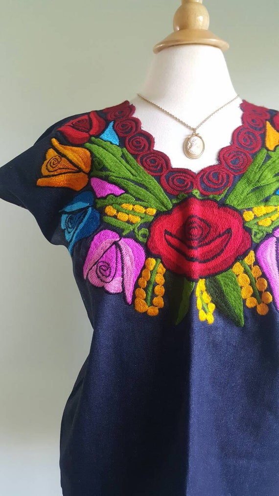 Vintage Mexican floral embroidered top, dark navy… - image 3