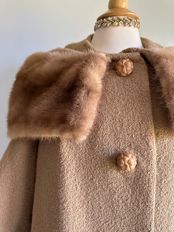 Vintage 1950s 1960s tan khaki golden brown boucle… - image 2