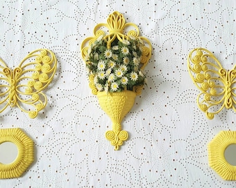 Vintage 1970er Jahre Burwood gelb Daisy Blumenkorb, Schmetterlinge und Spiegel Wanddekor, 5er Set Boho mcm midcentury Schlafzimmer Wohnzimmer