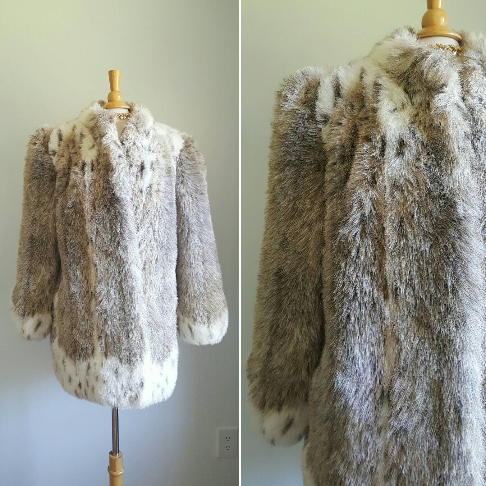 Beige Fur Coat Bag Made Natural Lynx Fur Hands Mannequin Stock Photo by  ©ozina 493079714