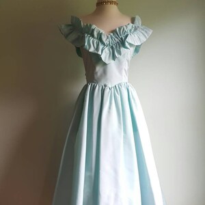 Vintage 1970s 1980s pale baby aqua blue Gunne Sax dress, taffeta pastel formal princess gown, off shoulder ruffle, full skirt image 10