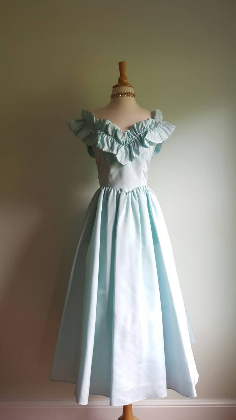 Vintage 1970s 1980s pale baby aqua blue Gunne Sax dress, taffeta pastel formal princess gown, off shoulder ruffle, full skirt image 10