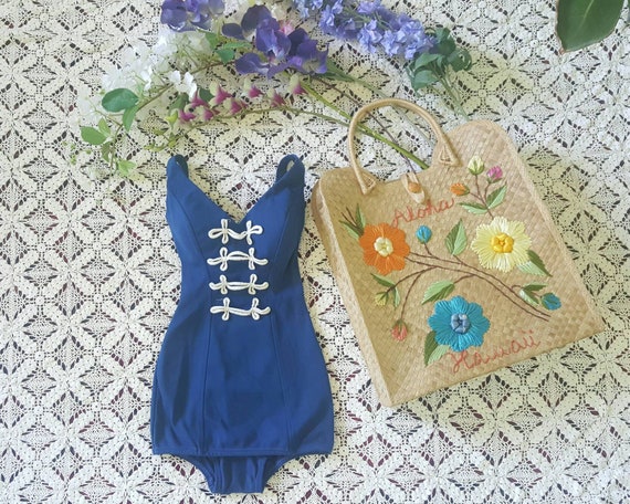 Vintage 1960s 1970s straw raffia purse tote bag, tropical floral Aloha Hawaii novelty oversized beach bag, orange, pink, blue, yellow, green