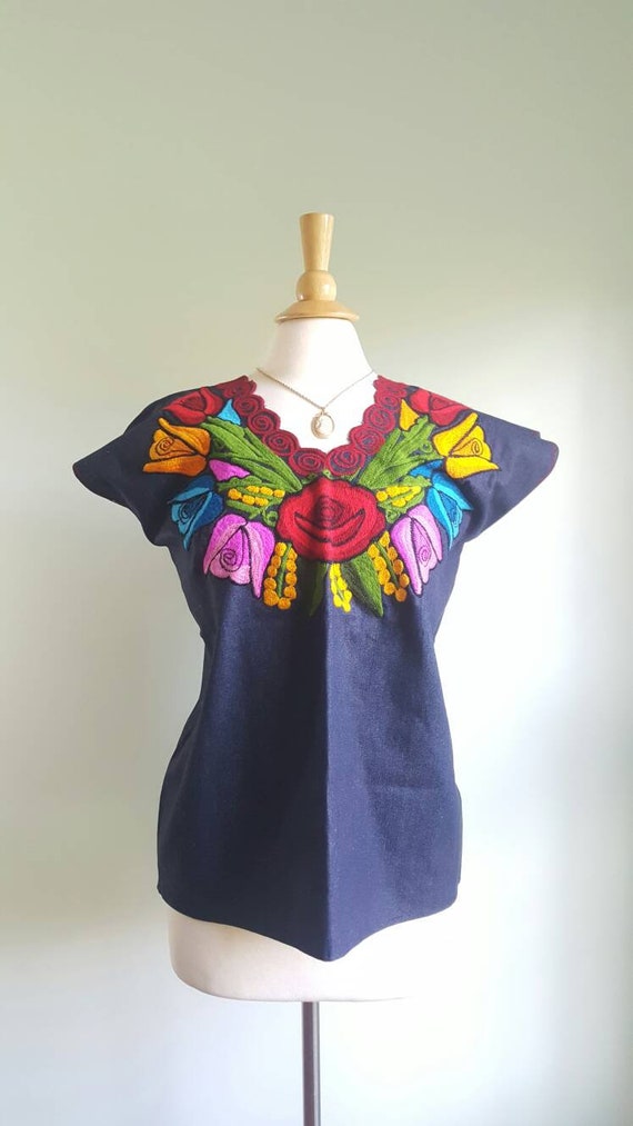Vintage Mexican floral embroidered top, dark navy… - image 9