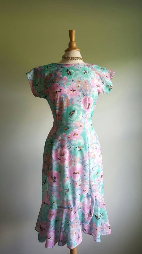 Vintage 1980s does 1940s floral dress, 80s 40s bi… - image 2