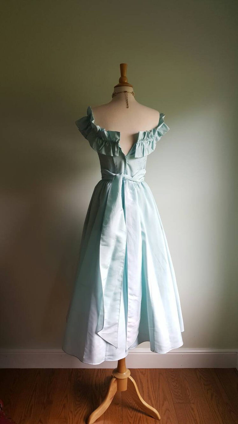 Vintage 1970s 1980s pale baby aqua blue Gunne Sax dress, taffeta pastel formal princess gown, off shoulder ruffle, full skirt image 6