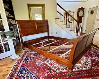 Vintage Ethan Allen solid wood queen sleigh bed, British Colonial, French, antique look, bedroom furniture