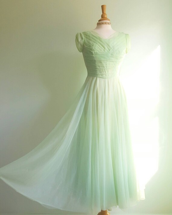 Vintage 1950s mint pistachio light green party gow