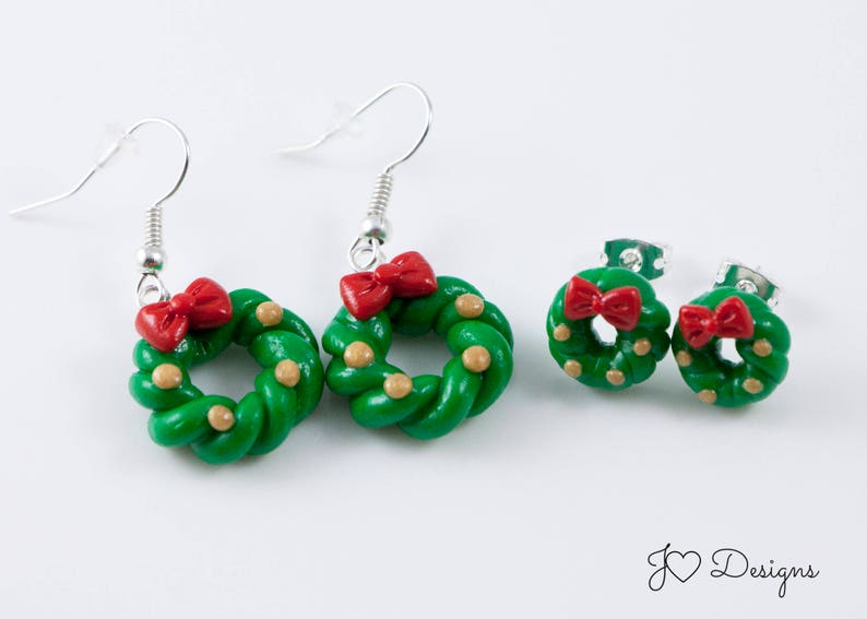 Christmas Wreath Earrings main image 1