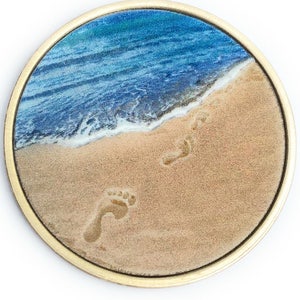 Voetafdrukken In het zand tropisch blauwe en bronzen medaillon Chip munt Token Foot Prints spirituele cadeaubon