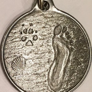 Always By My Side Dog Paw Print Beach Footprint Keychain Pewter Color Nicodium