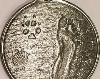 Always By My Side Dog Paw Print Beach Footprint Keychain Pewter Color Nicodium