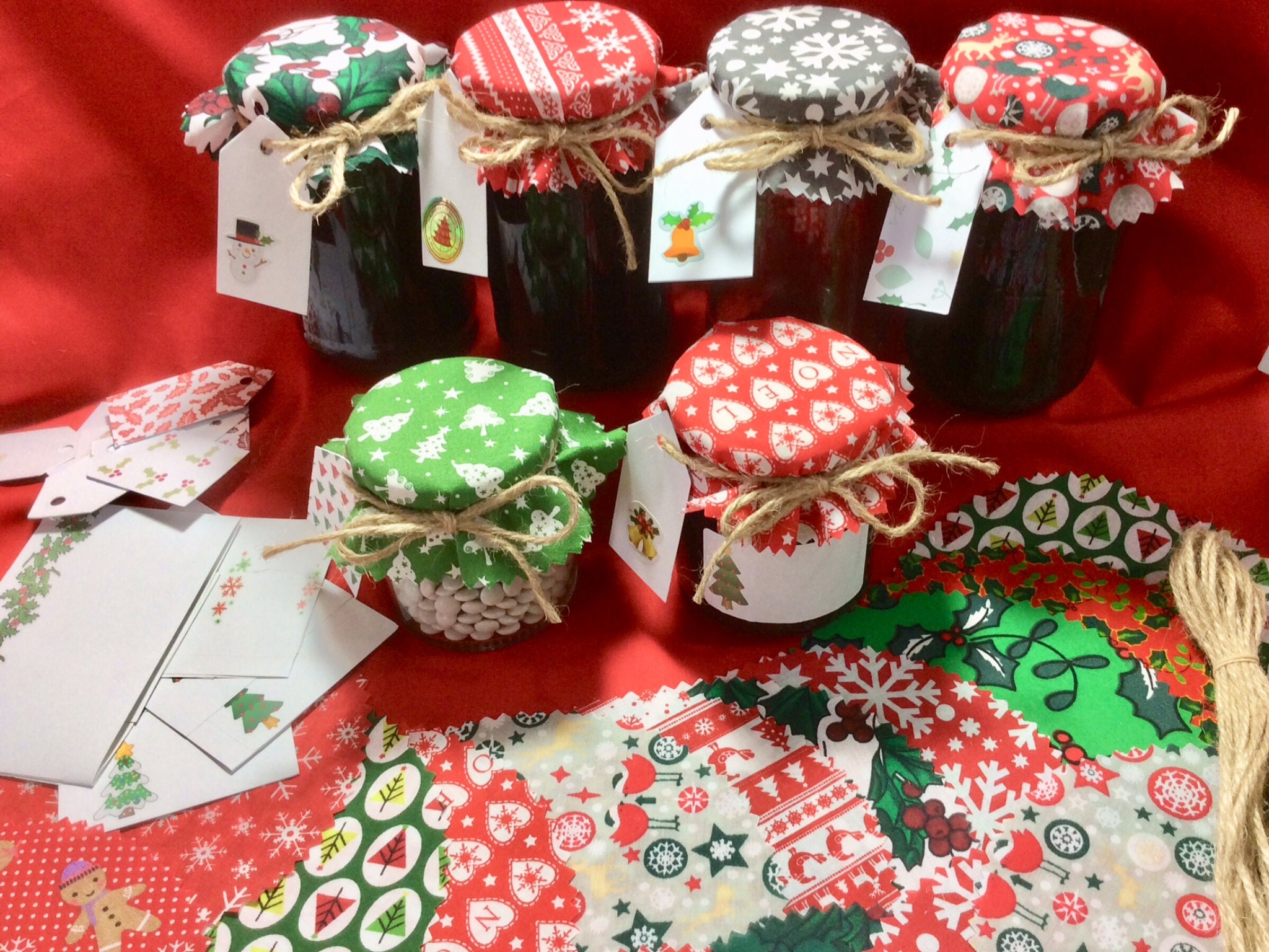 Cloth jam jar tops Xmas Mix Fabric lid covers x 20 iincludes bands & sticky jar labels X 20. 3 sizes avalible