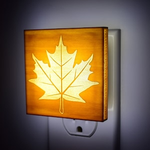 Maple Leaf Nachtlicht - Kanada - Natur - Rustikale Cabin Holz - Nachtlicht, Baby, Kinder, Schlafzimmer, Badezimmer, Flur, Wohnzimmer, Wohnkultur