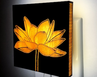 Lotusblomman (nattlampa, lotusblomma, konsttryck, lotusfrön, lotusring, örhängen, halsband, posters, blommigt trä, present till henne)