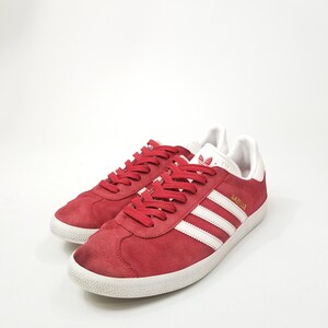 Adidas gazelle red suede top