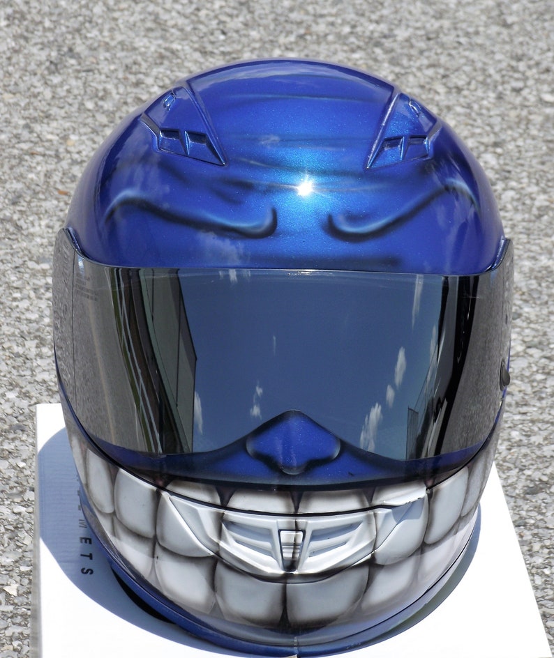Le Visage Smiley Personnalisé Peint Le Casque De Moto Suzuki Etsy