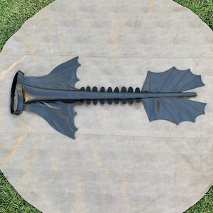 All black Toothless tail. How to train your dragon. Alpha option. Dragon tail.