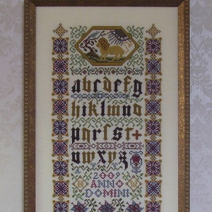 Kreuzstich PDF Stickmuster Beleuchtetes Manuskript Sampler