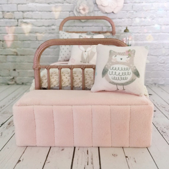 Miniature Upholsered Ottoman Dollhouse Modern Miniature Accessory 1 12 Scale Dolls House Bedroom Footstool For Modern Dollhouse