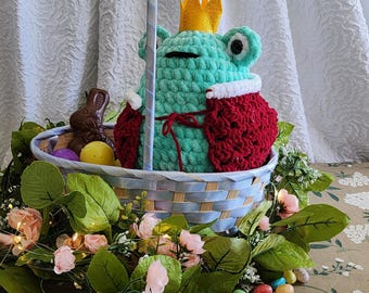 Crochet Frog King Plush - Chenille Yarn Stuffed Animal (8 inch)