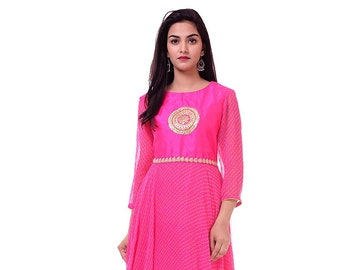 フクシア色の刺繍入りジョーゼットアシンメトリークルタ - Etsy 日本