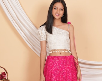 Embroidered Georgette Lehenga in Fuchsia