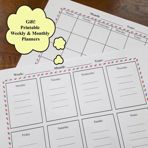 In addition to the mother-daughter date cards, you will also get a gift: weekly and monthly planners.